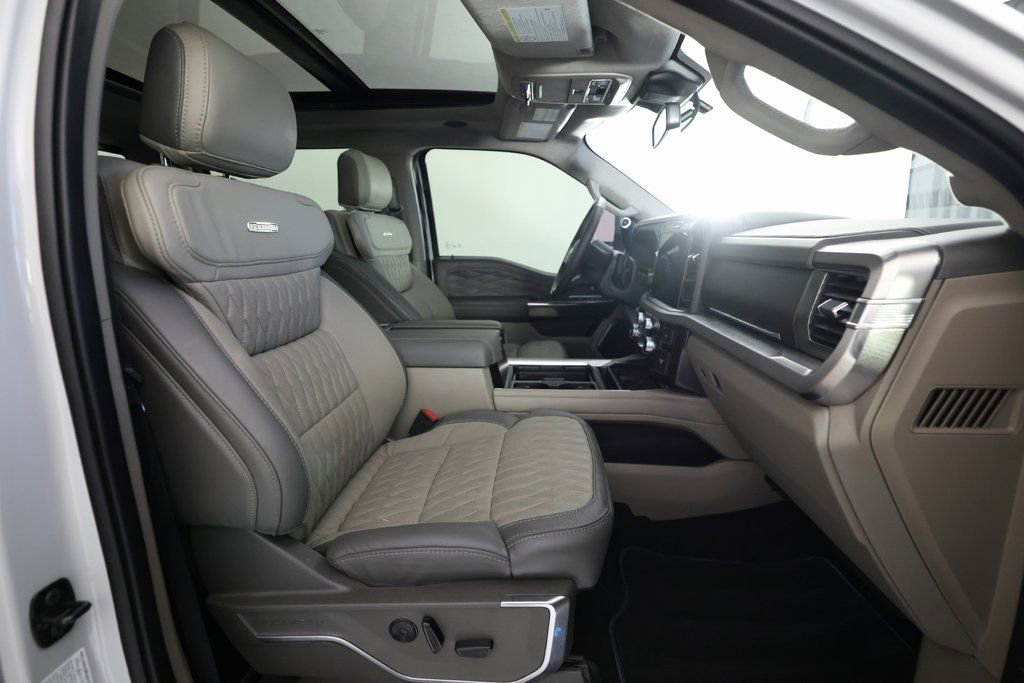 Used 2025 Ford F350 Platinum w/ Platinum Plus Package image 11