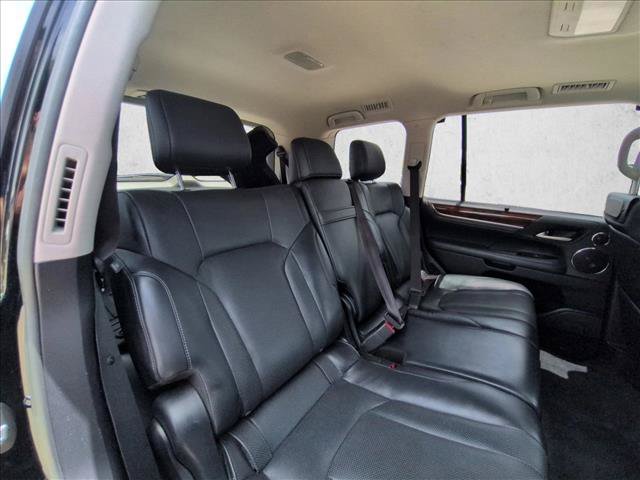 Used 2017 Lexus LX 570 4WD w/ Luxury Package image 20