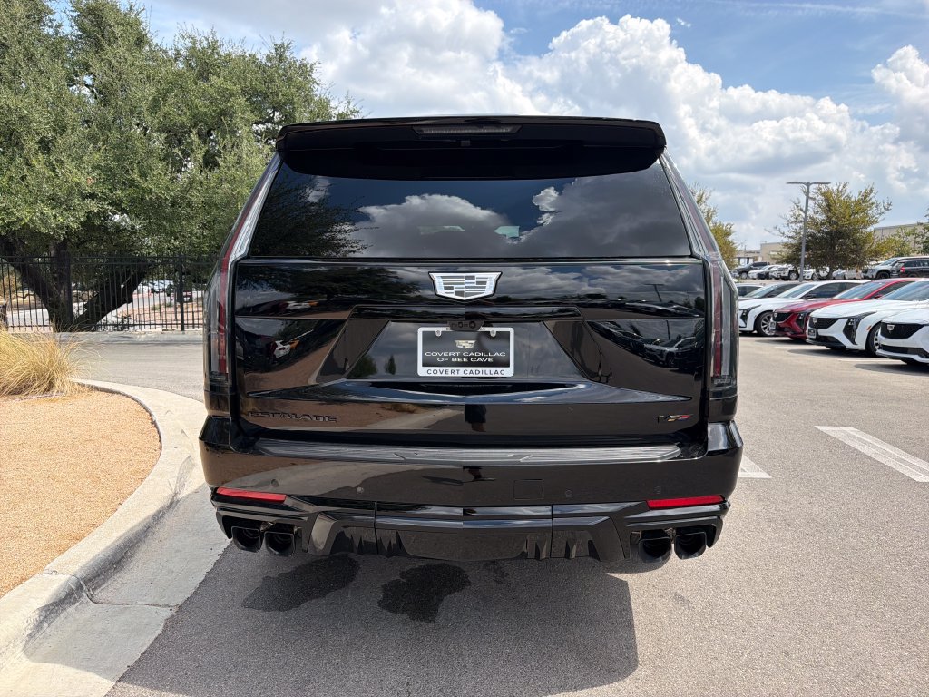 New 2026 Cadillac Escalade ESV V w/ LPO, ONYX Package AWD/4WD image 8