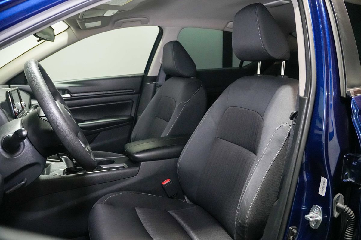 Used 2022 Nissan Altima 2.5 S FWD image 16