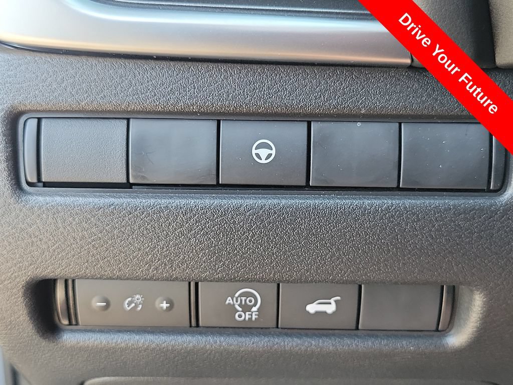 Used 2026 Nissan Rogue SV FWD image 15