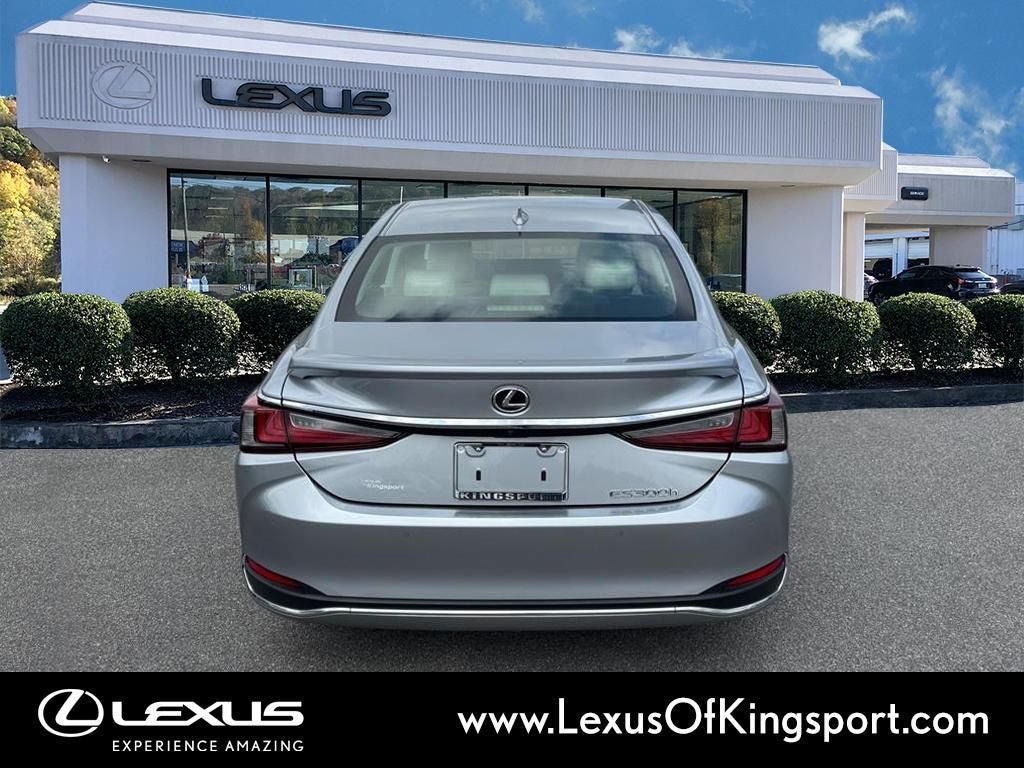 Used 2024 Lexus ES 300h Ultra Luxury w/ Accessory Package (Z1) FWD image 4