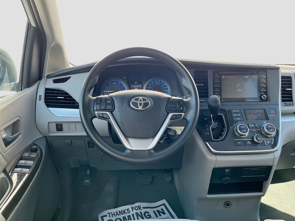 Used 2020 Toyota Sienna LE FWD image 21