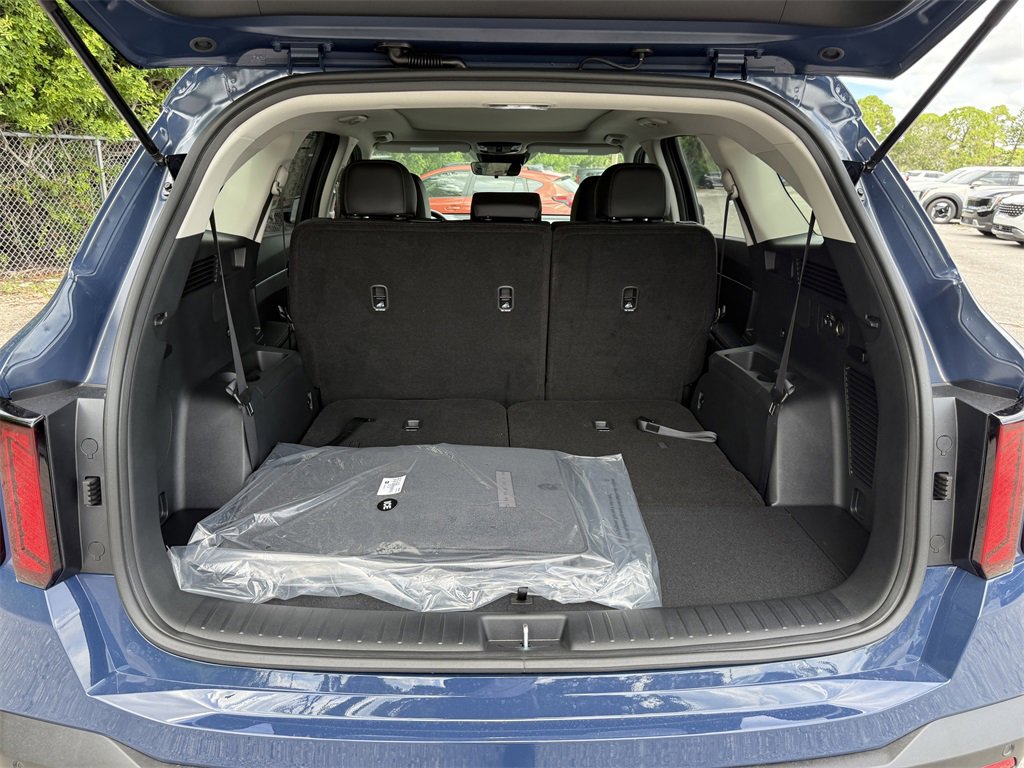 New 2026 Kia Sorento S w/ S Panoramic Sunroof Package image 11