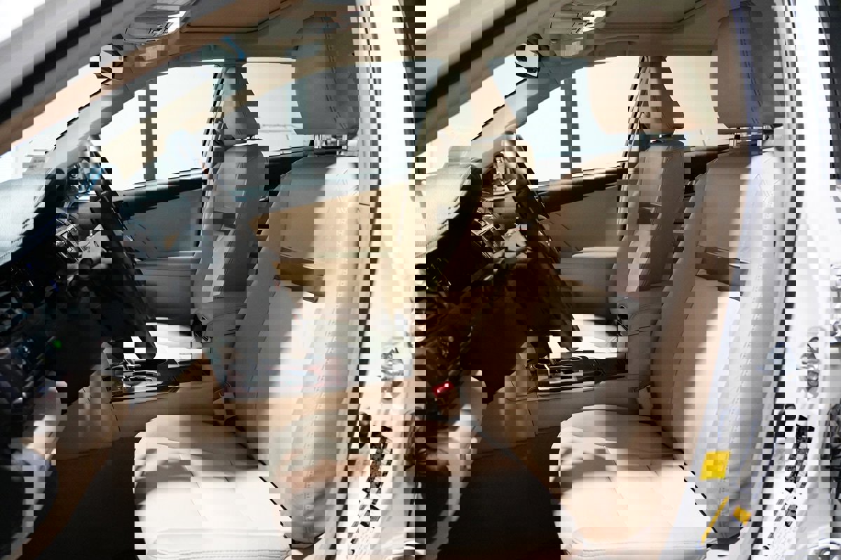 Used 2012 Toyota Camry XLE image 16