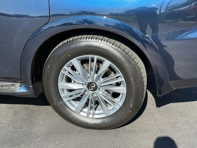 Used 2024 INFINITI QX80 Luxe AWD/4WD image 4