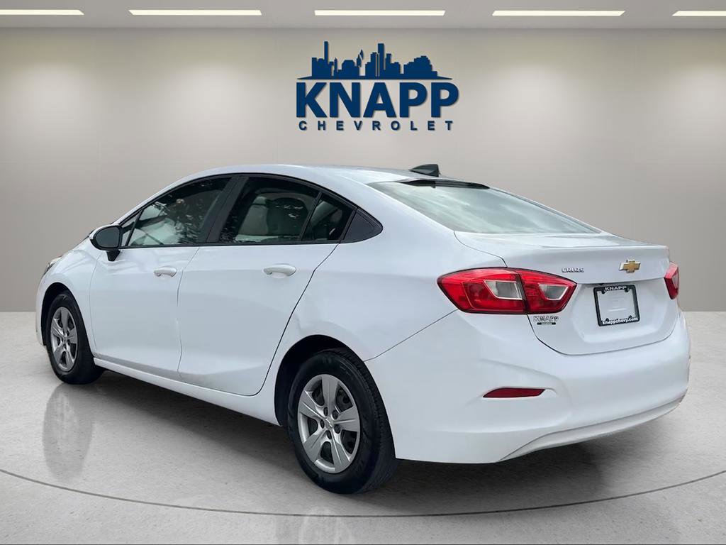 Used 2018 Chevrolet Cruze LS image 4