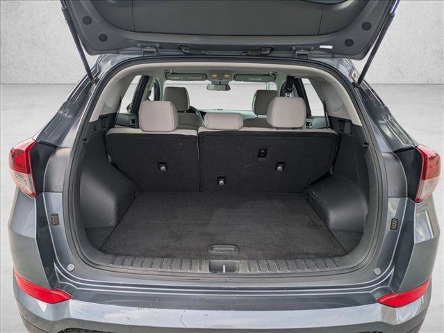 Used 2016 Hyundai Tucson SE w/ Option Group 02 FWD image 6