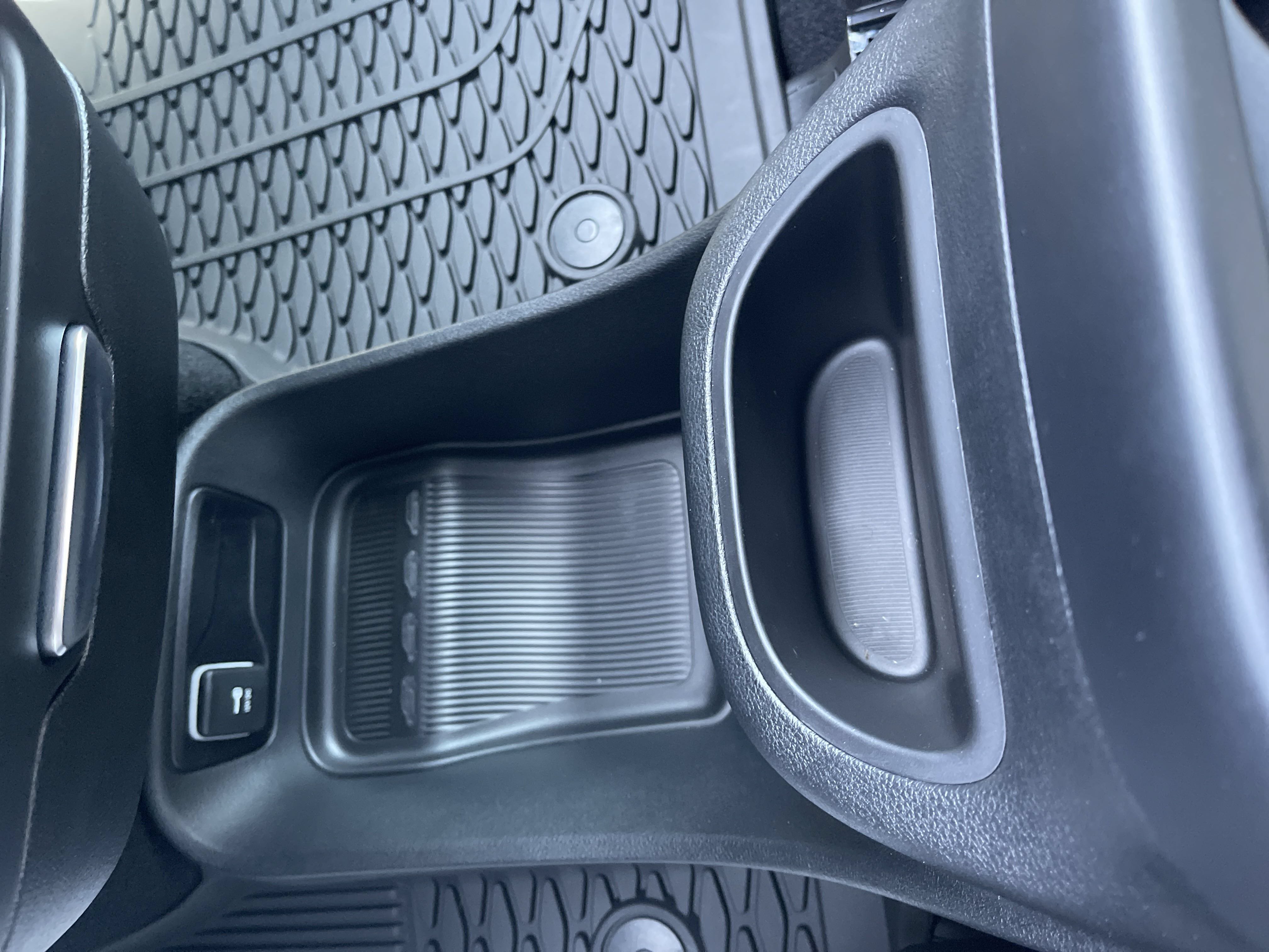 New 2026 Chrysler Voyager LX FWD image 31