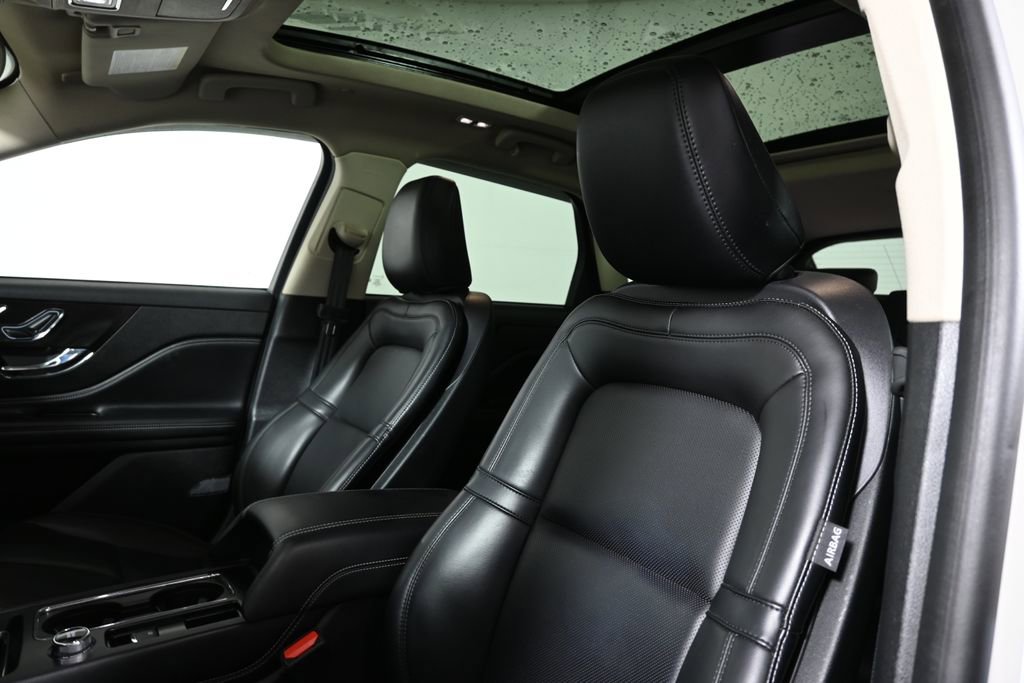 Used 2024 Lincoln Corsair AWD w/ Equipment Group 101A image 15