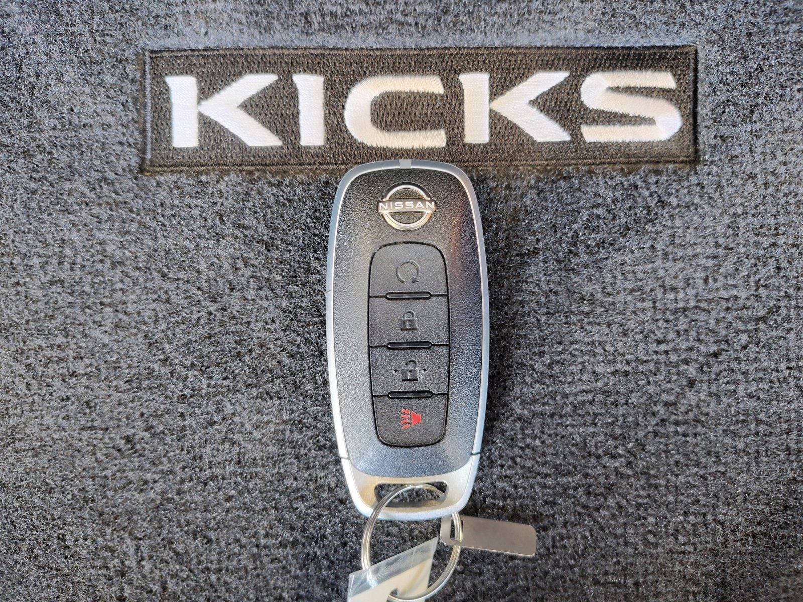 Used 2023 Nissan Kicks SV image 28