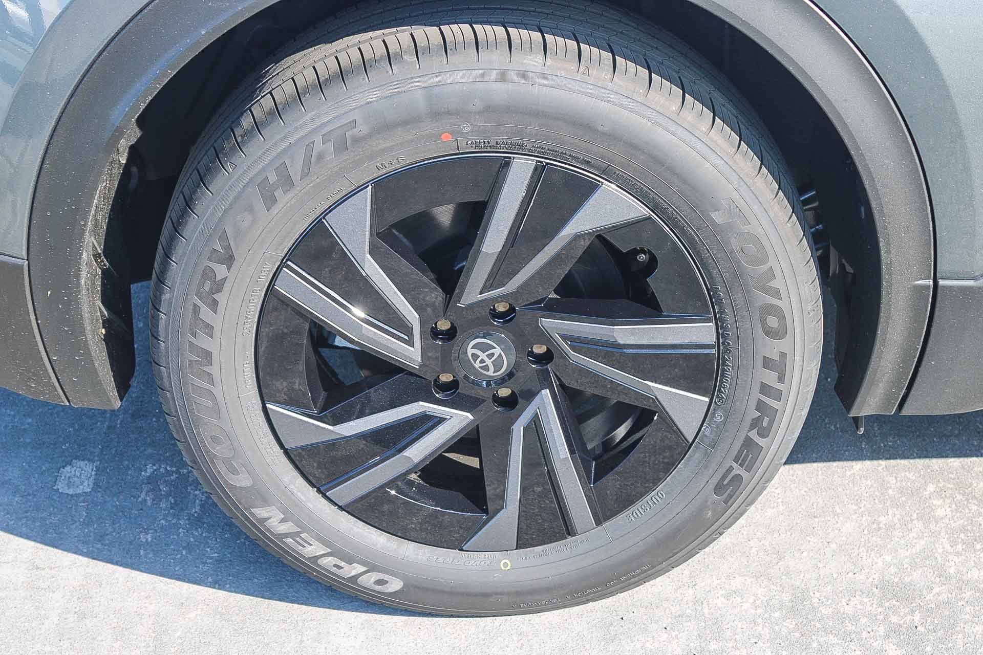 New 2026 Toyota C-HR AWD/4WD image 12