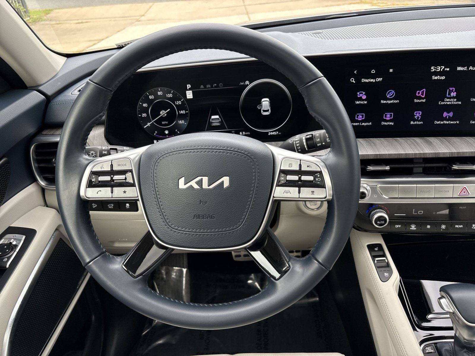 Used 2024 Kia Telluride SX w/ Towing Package FWD image 26
