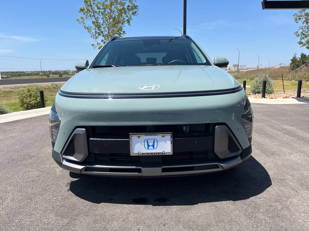 Used 2024 Hyundai Kona Limited FWD image 2