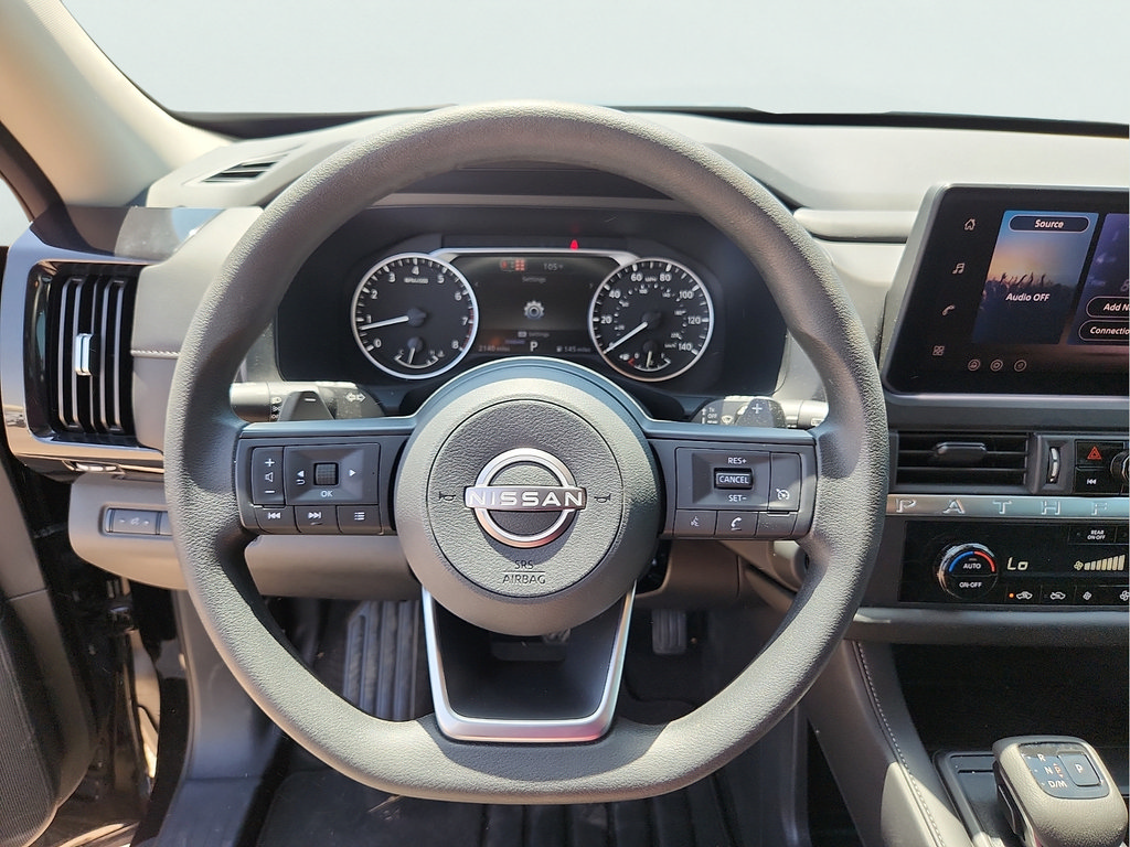 Used 2026 Nissan Pathfinder S FWD image 19