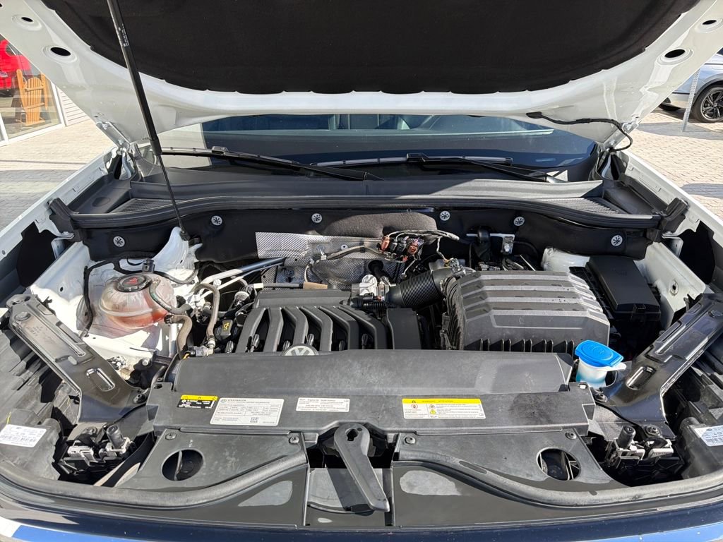 Certified 2023 Volkswagen Atlas Cross Sport SE w/ Panoramic Sunroof Package image 24