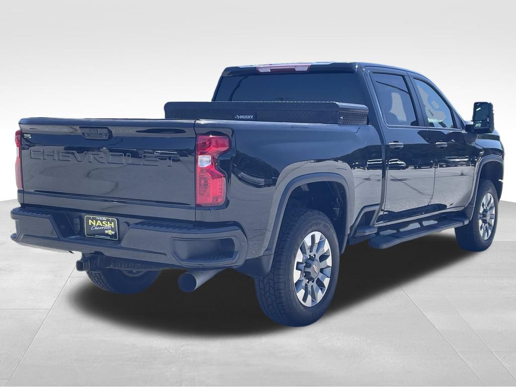 Used 2023 Chevrolet Silverado 2500 Custom w/ Custom Value Package AWD/4WD image 3