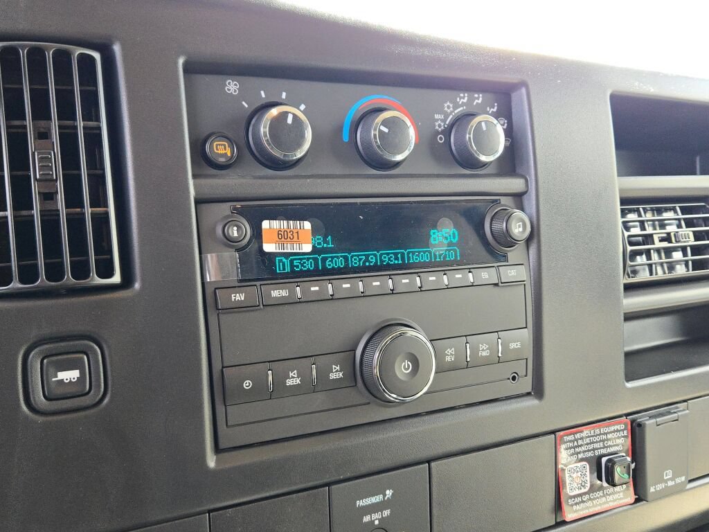 New 2026 Chevrolet Express 2500 w/ Communications Package RWD image 23