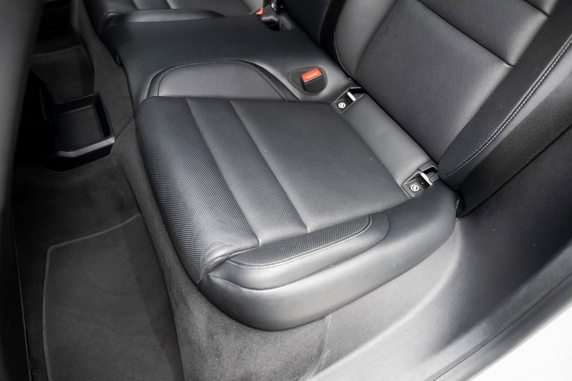 Used 2022 Porsche Taycan image 64