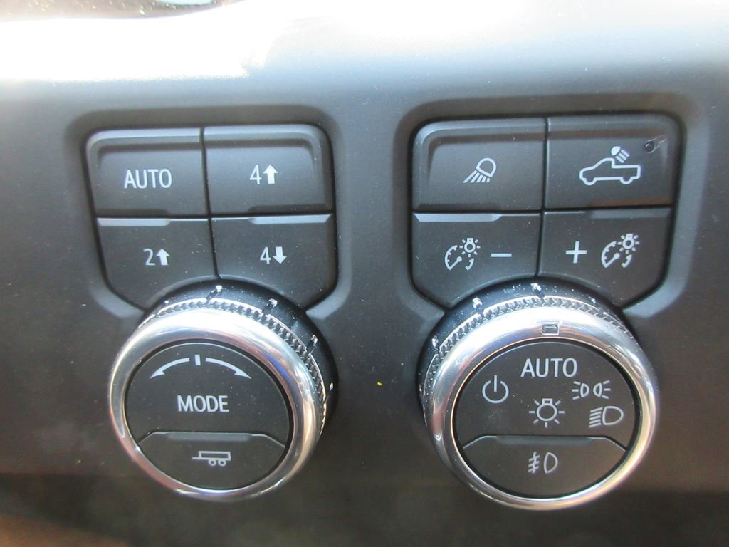 New 2026 GMC Sierra 3500 Denali Ultimate image 17