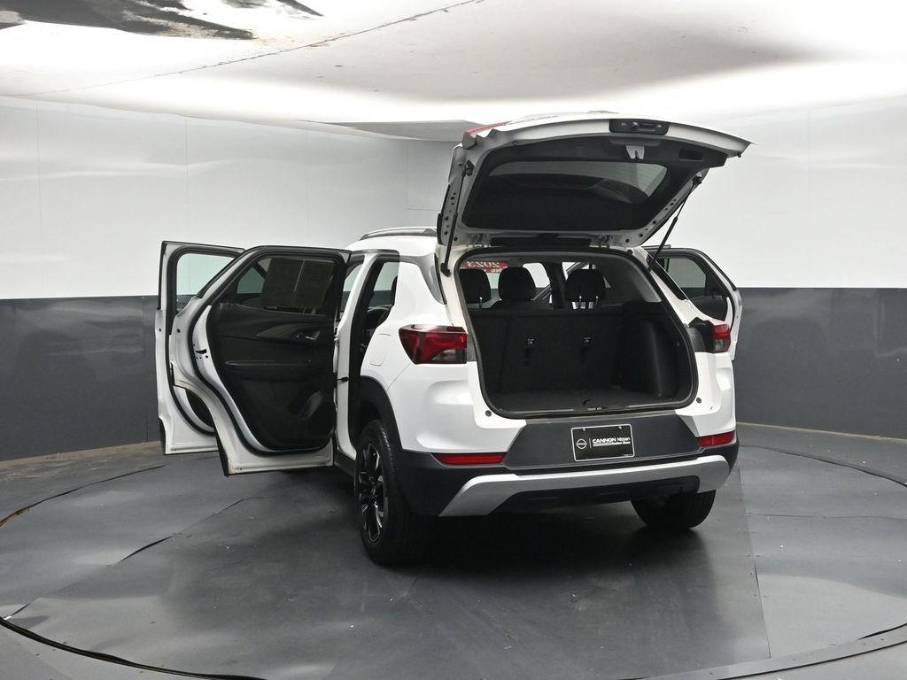 Used 2023 Chevrolet TrailBlazer LT w/ Convenience Package FWD image 46