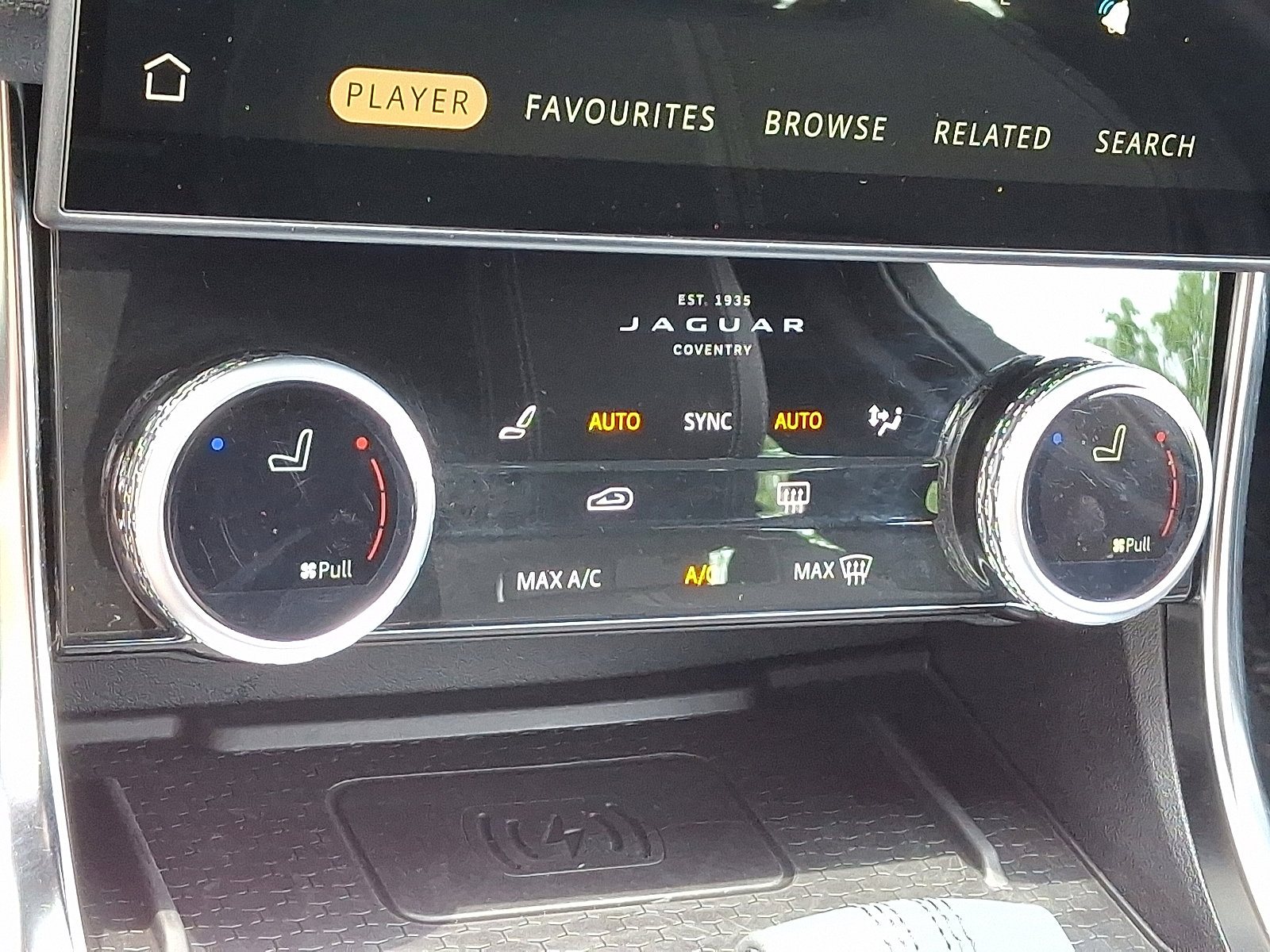 Certified 2024 Jaguar XF R-Dynamic SE image 25