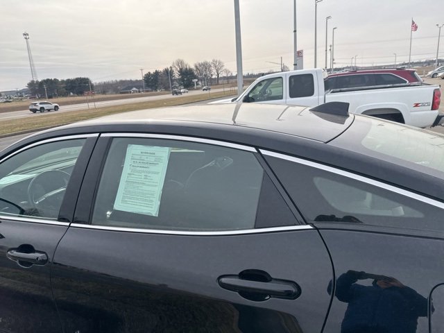 Used 2024 Toyota Crown XLE image 27