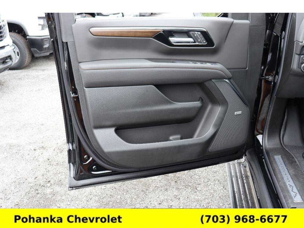 New 2026 Chevrolet Suburban High Country image 22