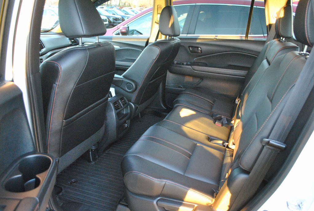 Used 2023 Honda Passport TrailSport image 12