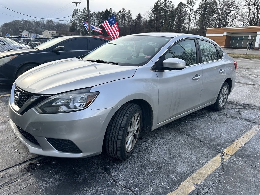 Used 2016 Nissan Sentra SV image 2
