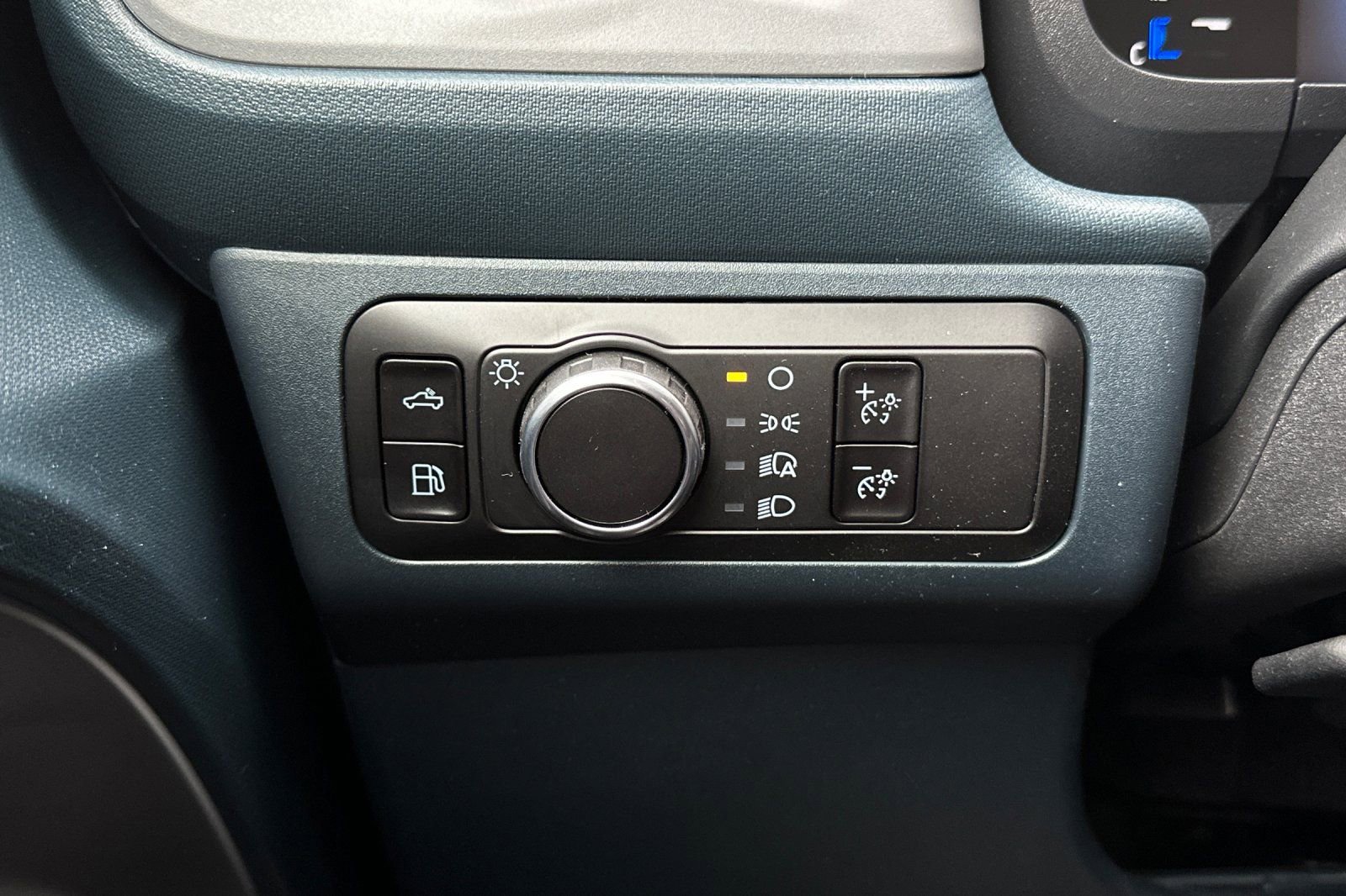 New 2026 Ford Maverick XL image 24