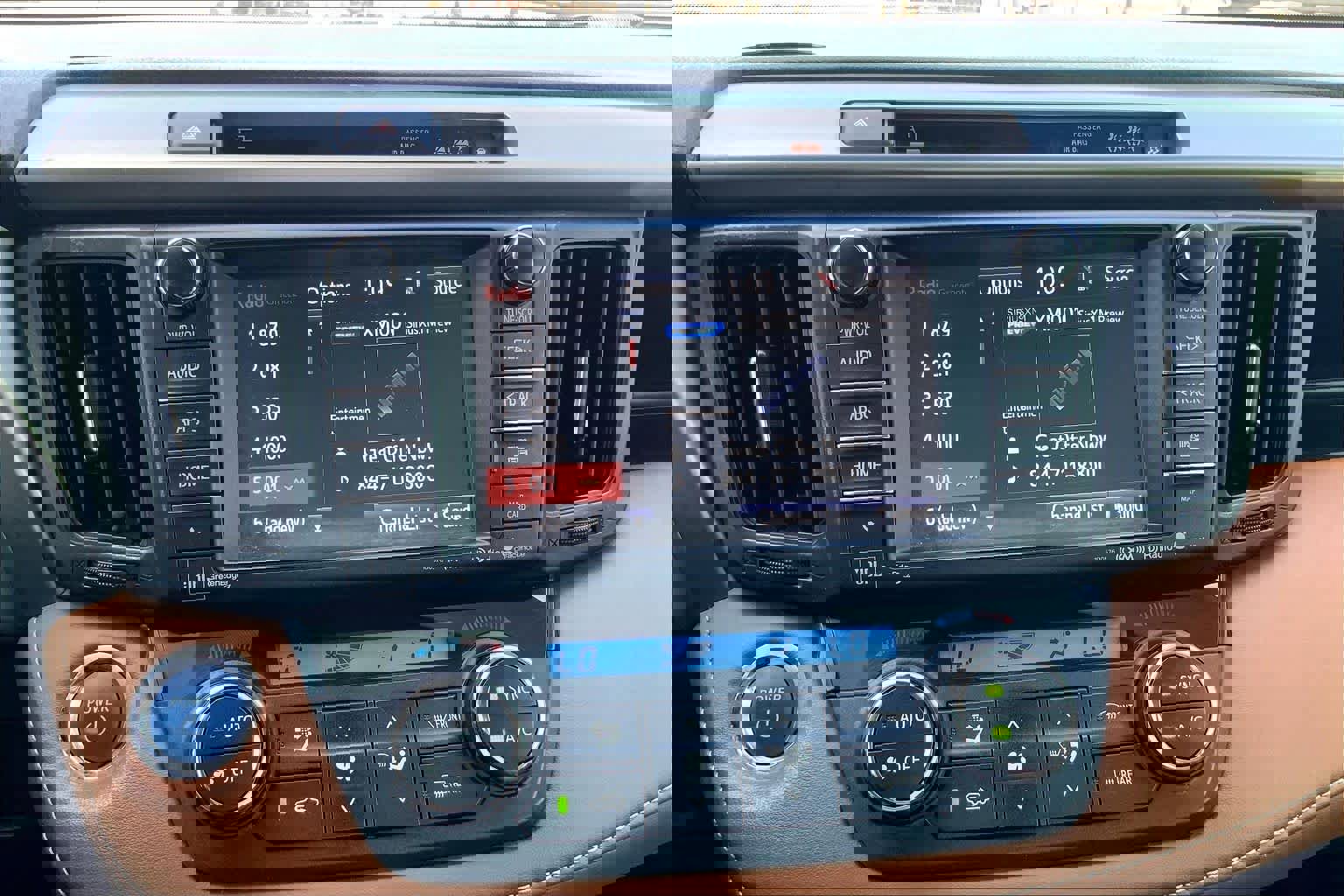 Used 2017 Toyota RAV4 Limited w/ Advanced Technology Package image 30