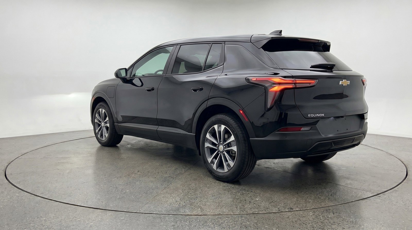 Used 2025 Chevrolet Equinox LT image 6