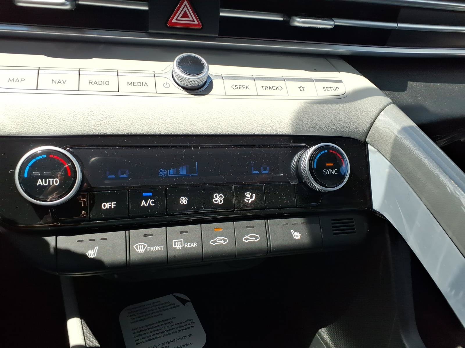 New 2026 Hyundai Elantra Limited FWD image 10