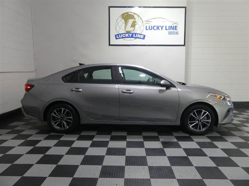 Used 2023 Kia Forte LXS w/ LXS Technology Package FWD image 6