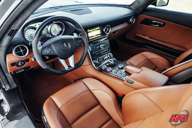 Used 2012 Mercedes-Benz SLS AMG Coupe image 2