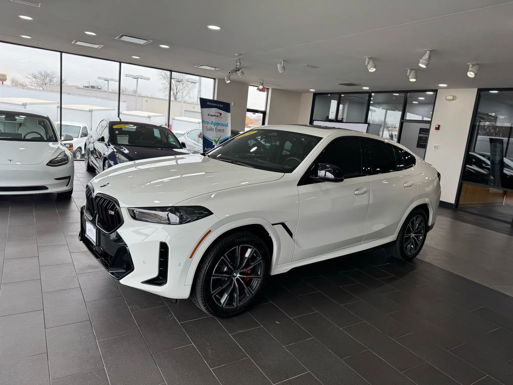 Used 2024 BMW X6 M60i w/ M Sport Professional Package image 2