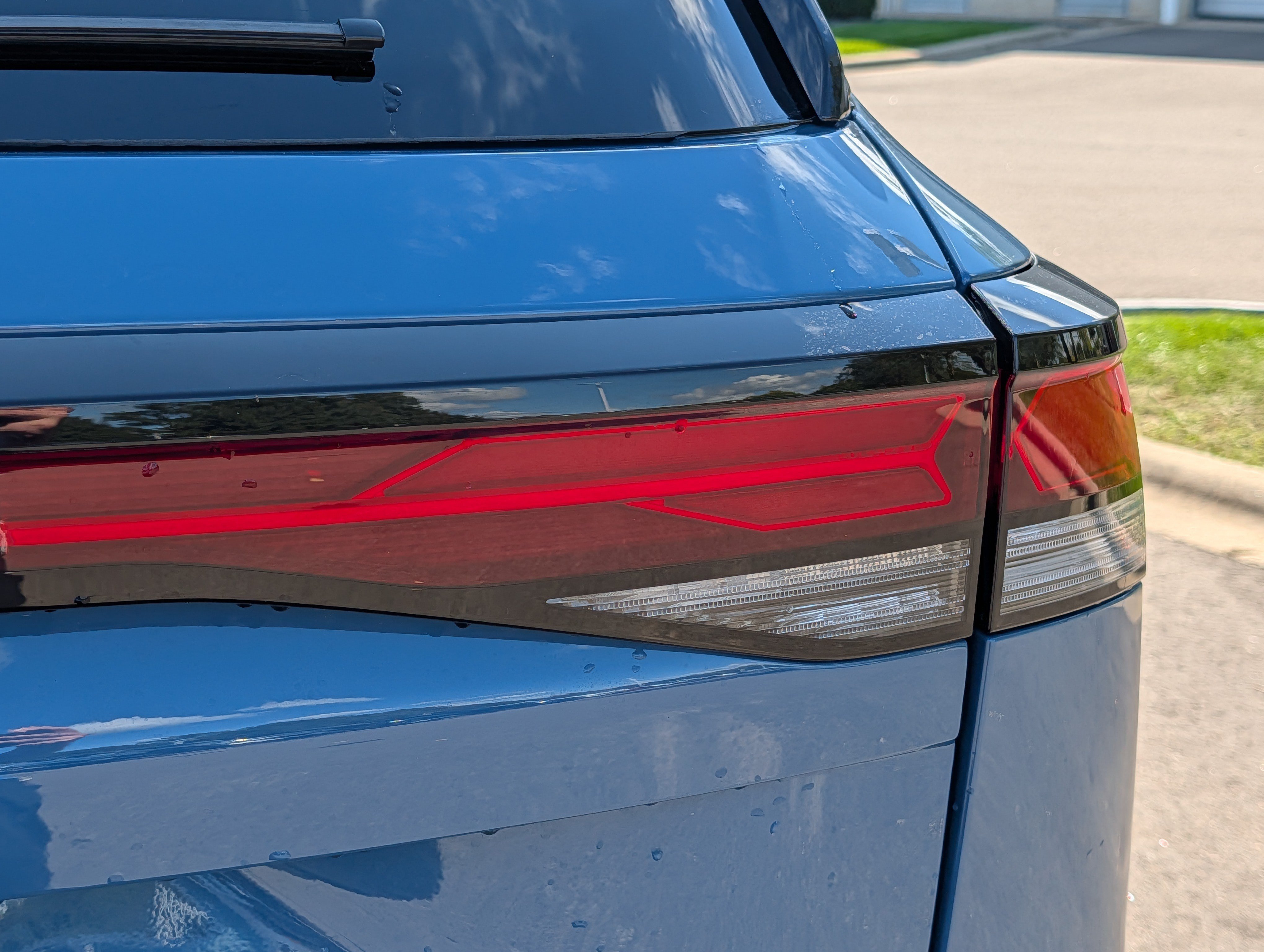 Certified 2026 Volkswagen Tiguan SE R-Line AWD/4WD image 17
