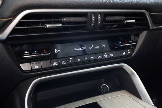 Used 2024 MAZDA CX-90 Plug-In Hybrid w/ Premium Pkg image 19