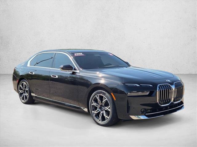 Used 2025 BMW i7 xDrive60 AWD/4WD video 3