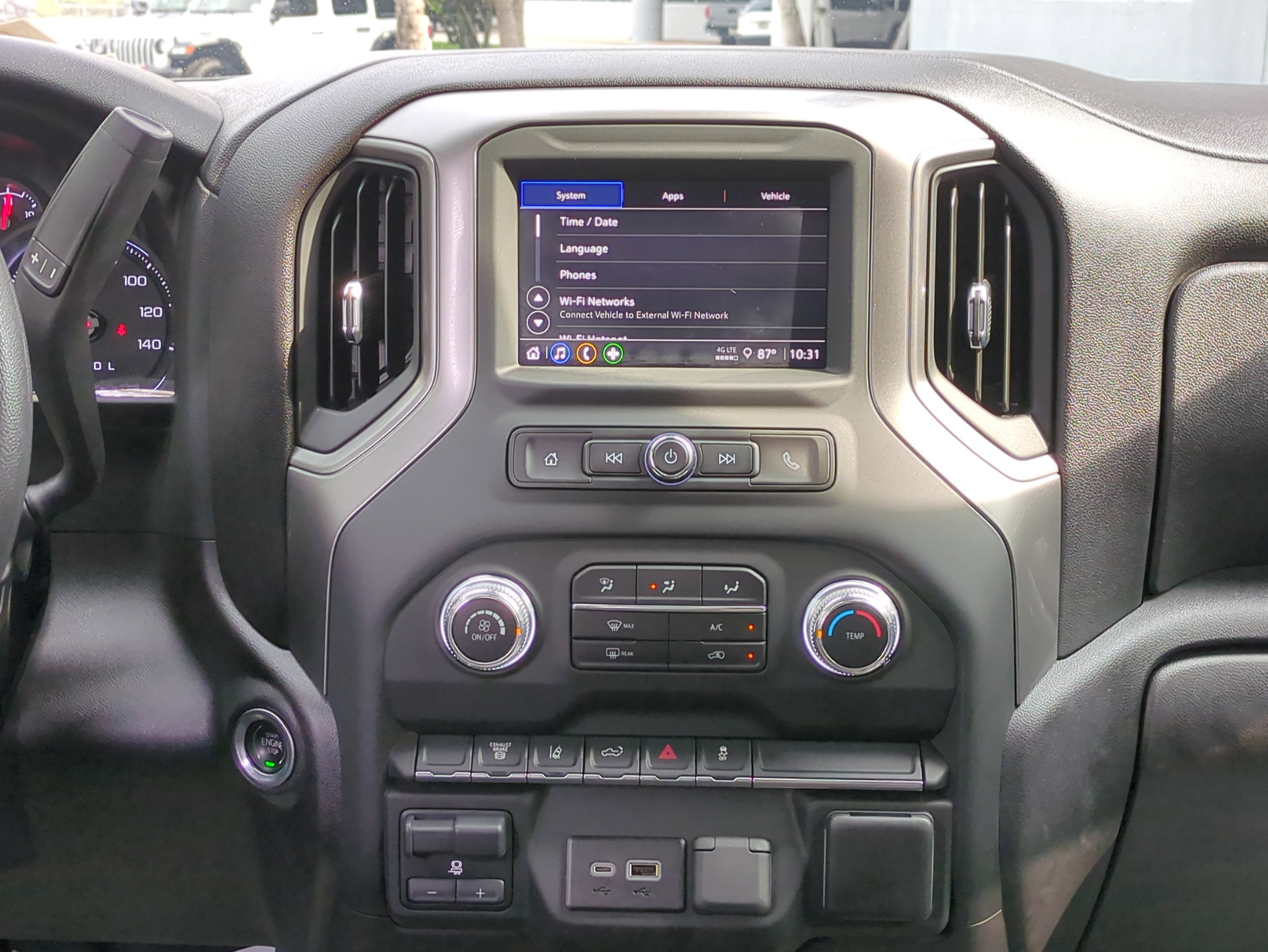 Used 2024 GMC Sierra 2500 Pro w/ Convenience Package image 18