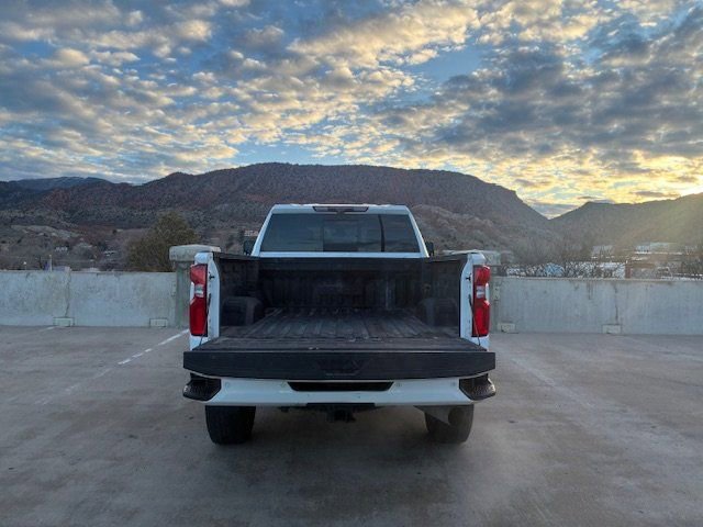 Used 2022 Chevrolet Silverado 2500 High Country image 8