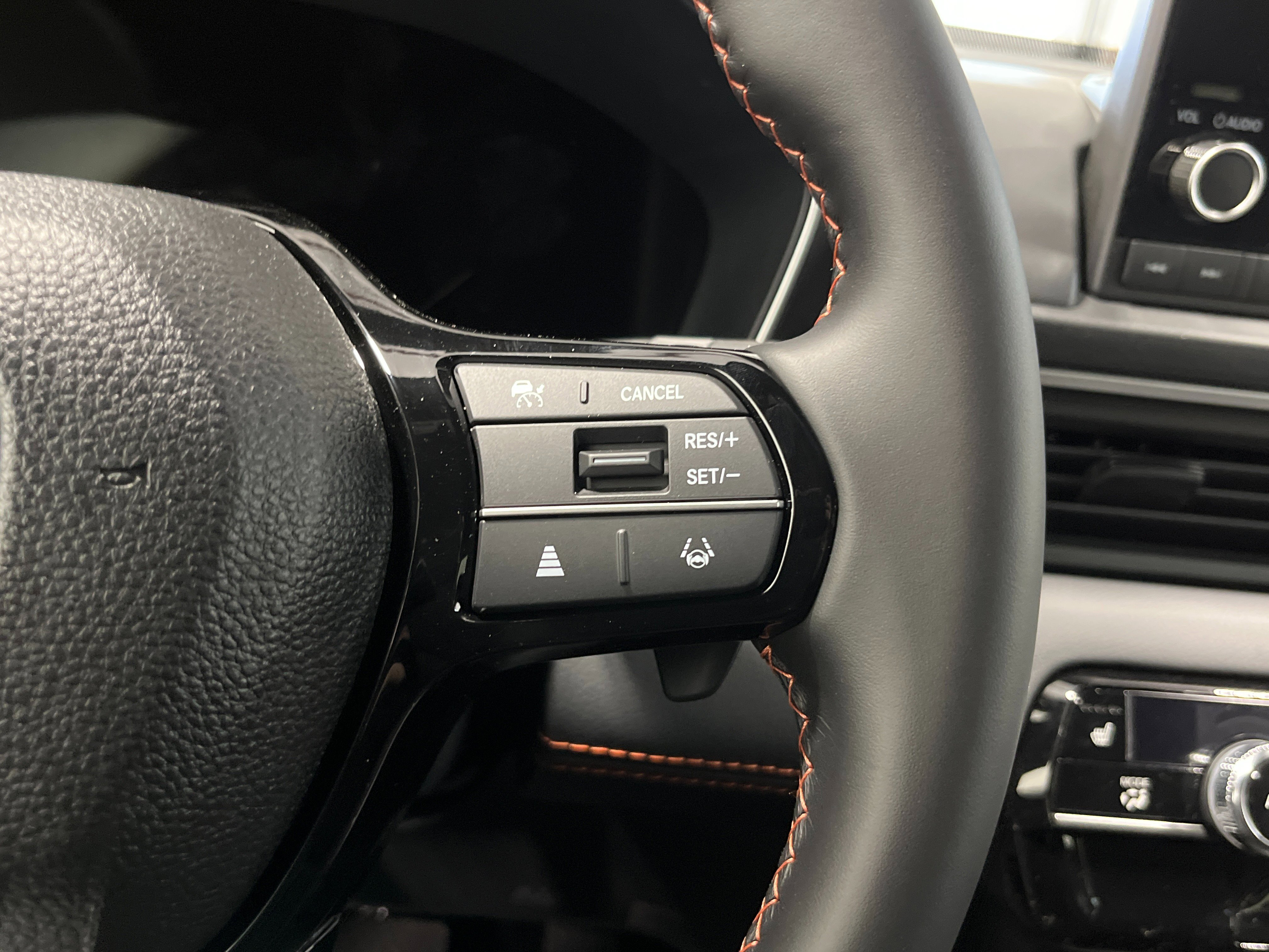 New 2025 Honda Pilot Sport image 18