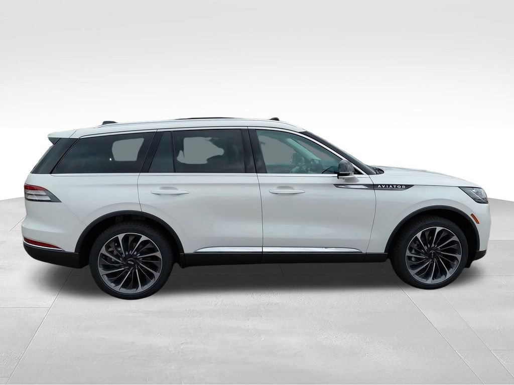 New 2026 Lincoln Aviator Reserve w/ Luxury Package AWD/4WD image 32