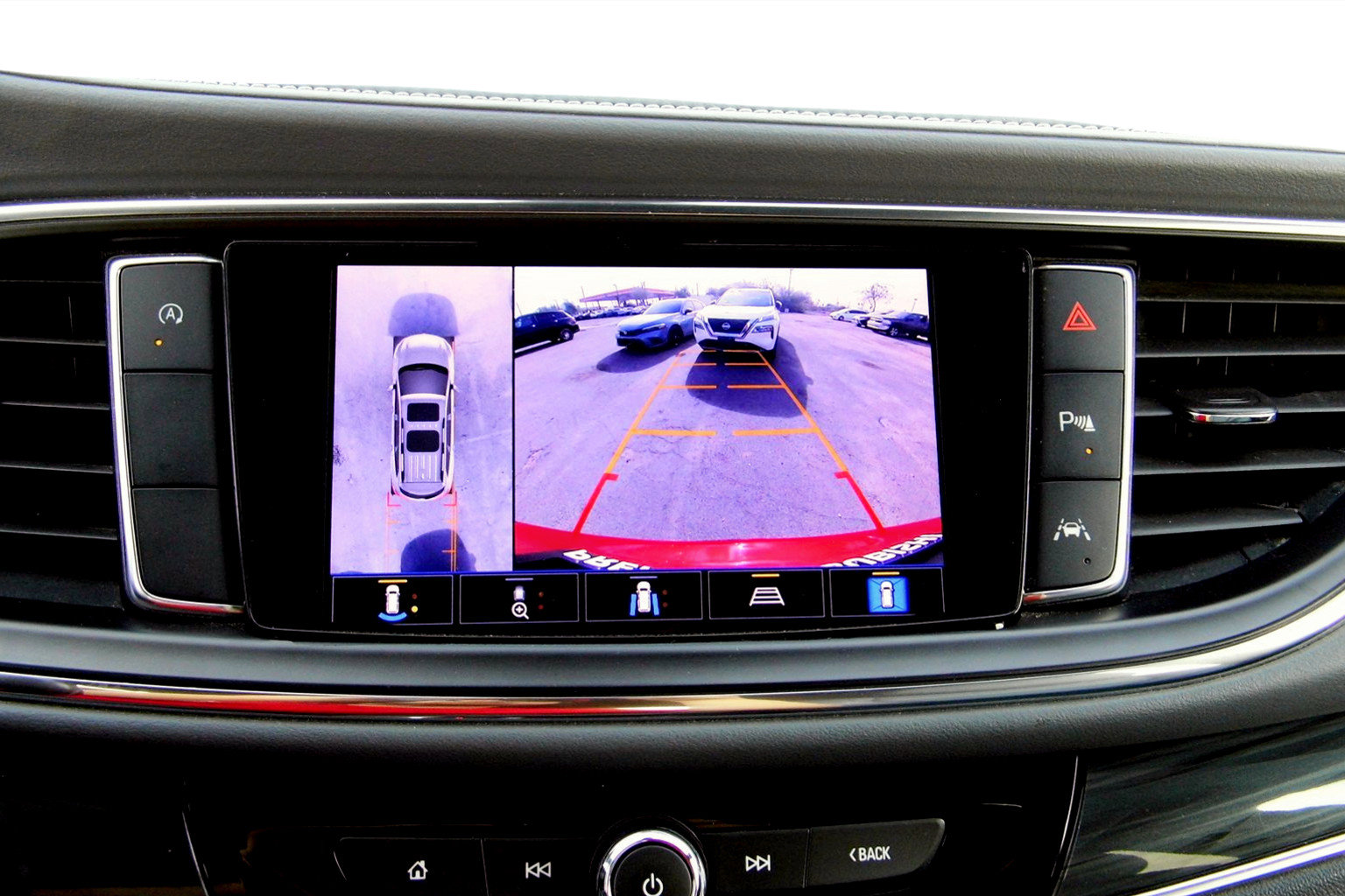 Used 2022 Buick Enclave Premium image 17