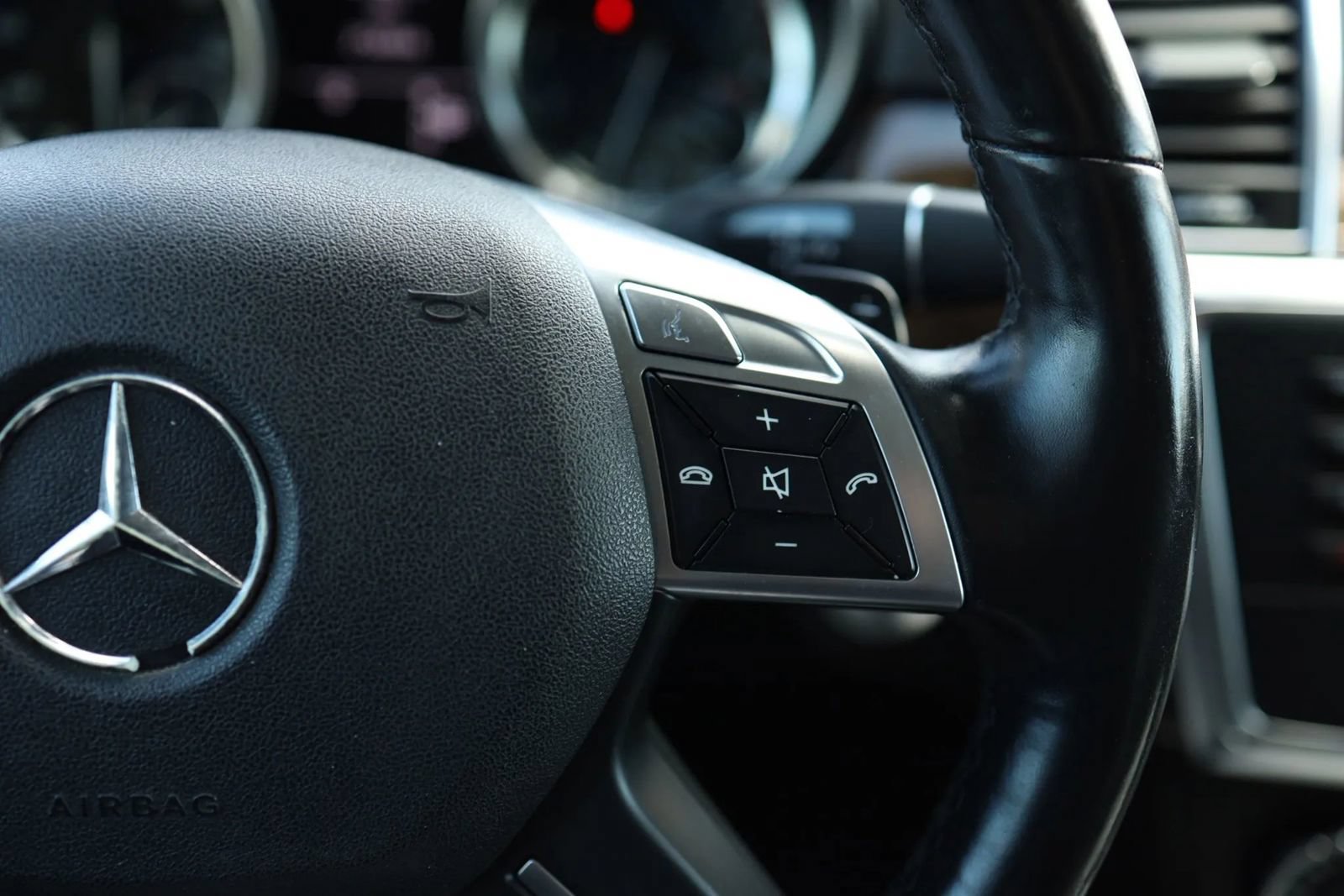 Used 2012 Mercedes-Benz ML 350 4MATIC image 23
