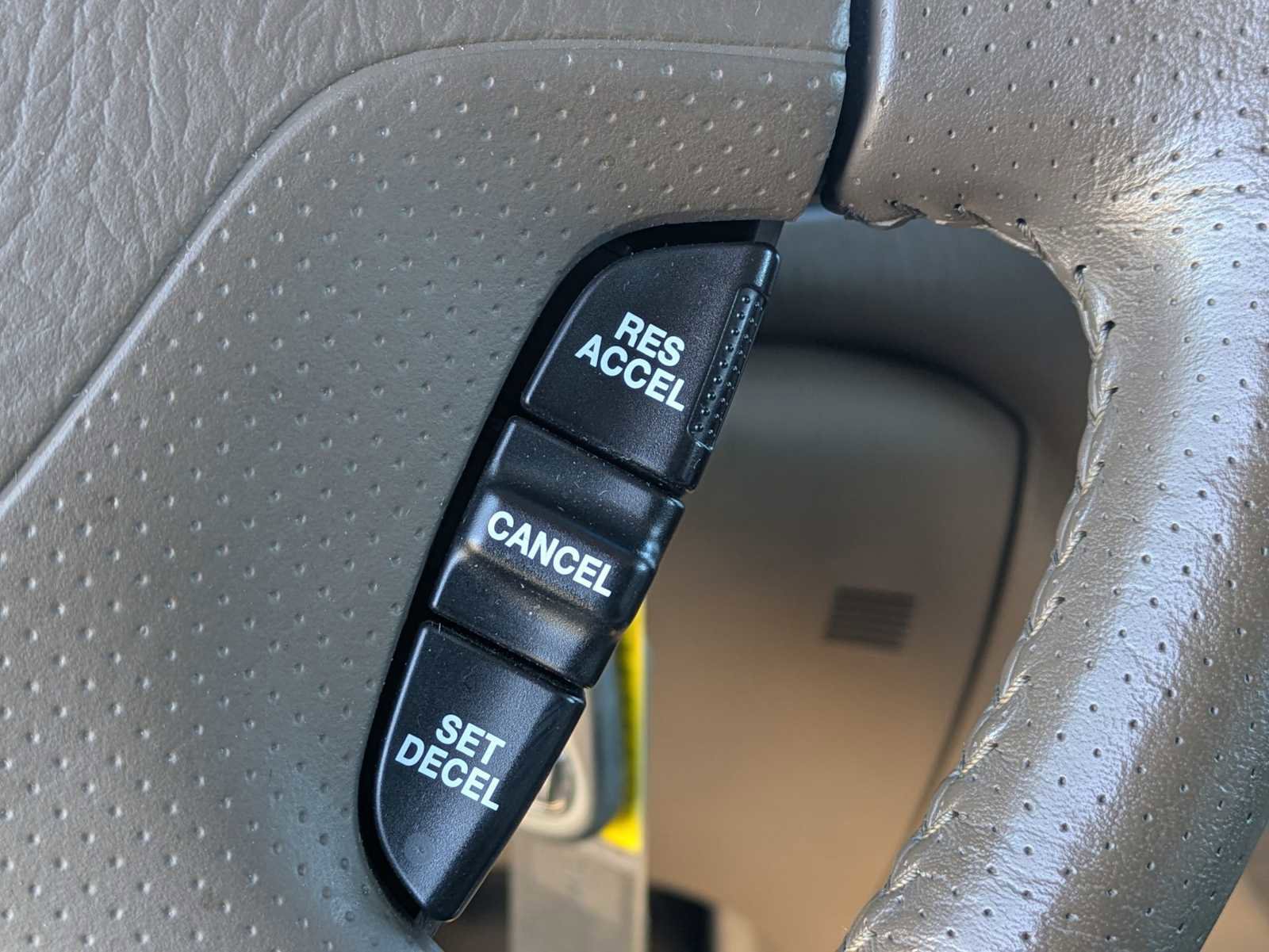 Used 2004 Acura MDX Touring image 24