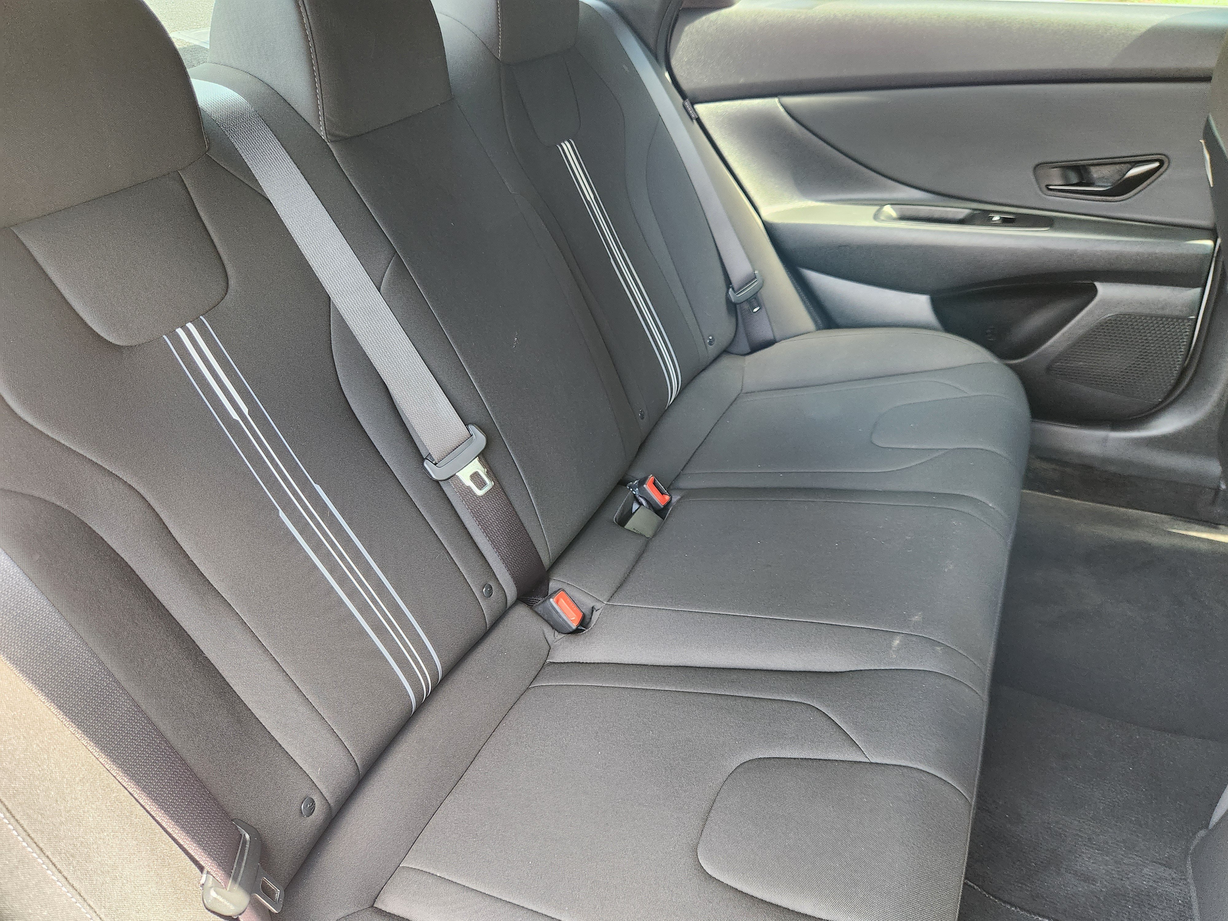 Certified 2025 Hyundai Elantra Sport w/ Cargo Package FWD image 15