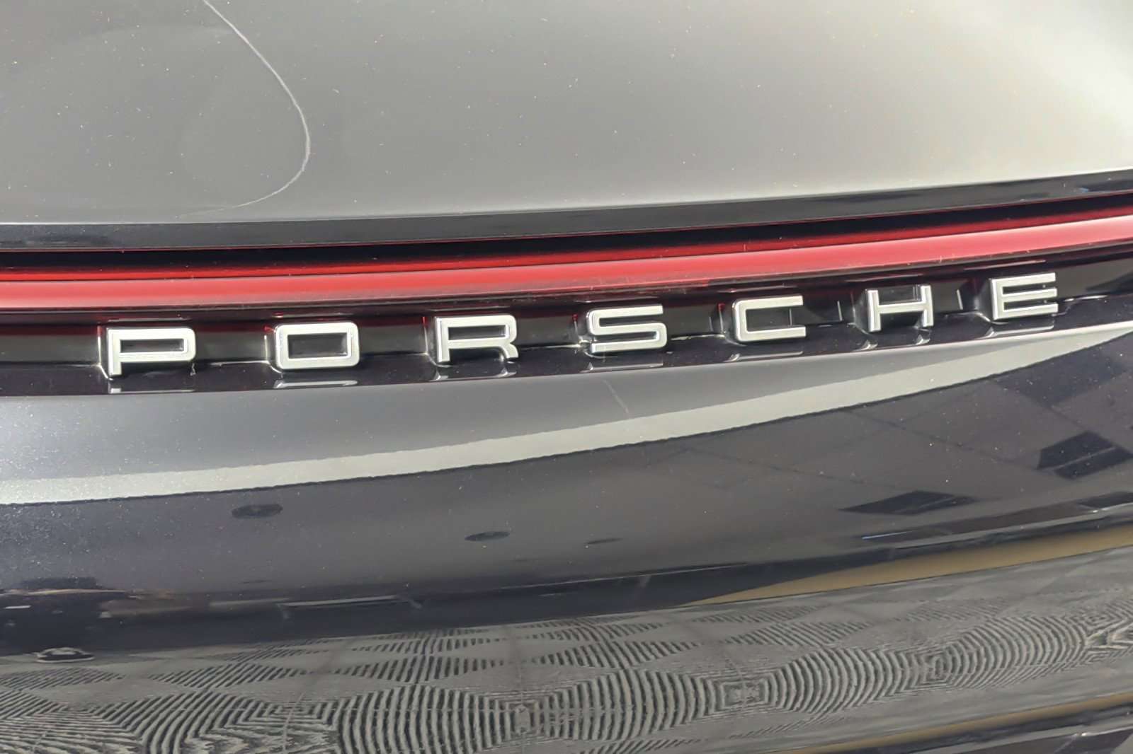 Used 2024 Porsche 911 Carrera w/ Premium Package image 25