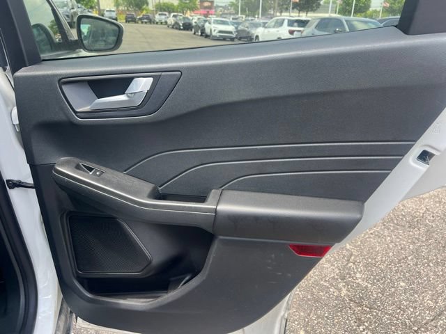 Used 2022 Ford Escape SEL w/ Class II Trailer Tow Package AWD/4WD image 12